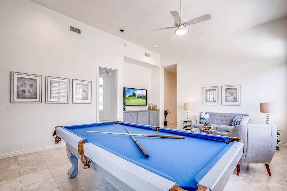 The Tropical Estate -  - Close to the strip - ASK ABOUT OUR SPECIAL!!