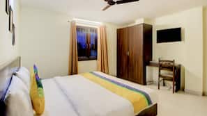 Iron/ironing board, free WiFi, bed sheets