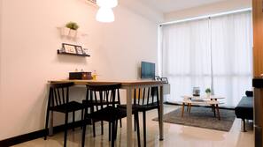 Tempat Makan Di Kamar