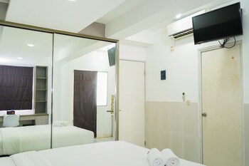 Spacious Studio Room Menteng Square Apartment Deals Reviews