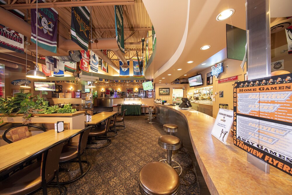 Dunvegan Inn and Suites, Peace River: $115 Room Prices & Reviews