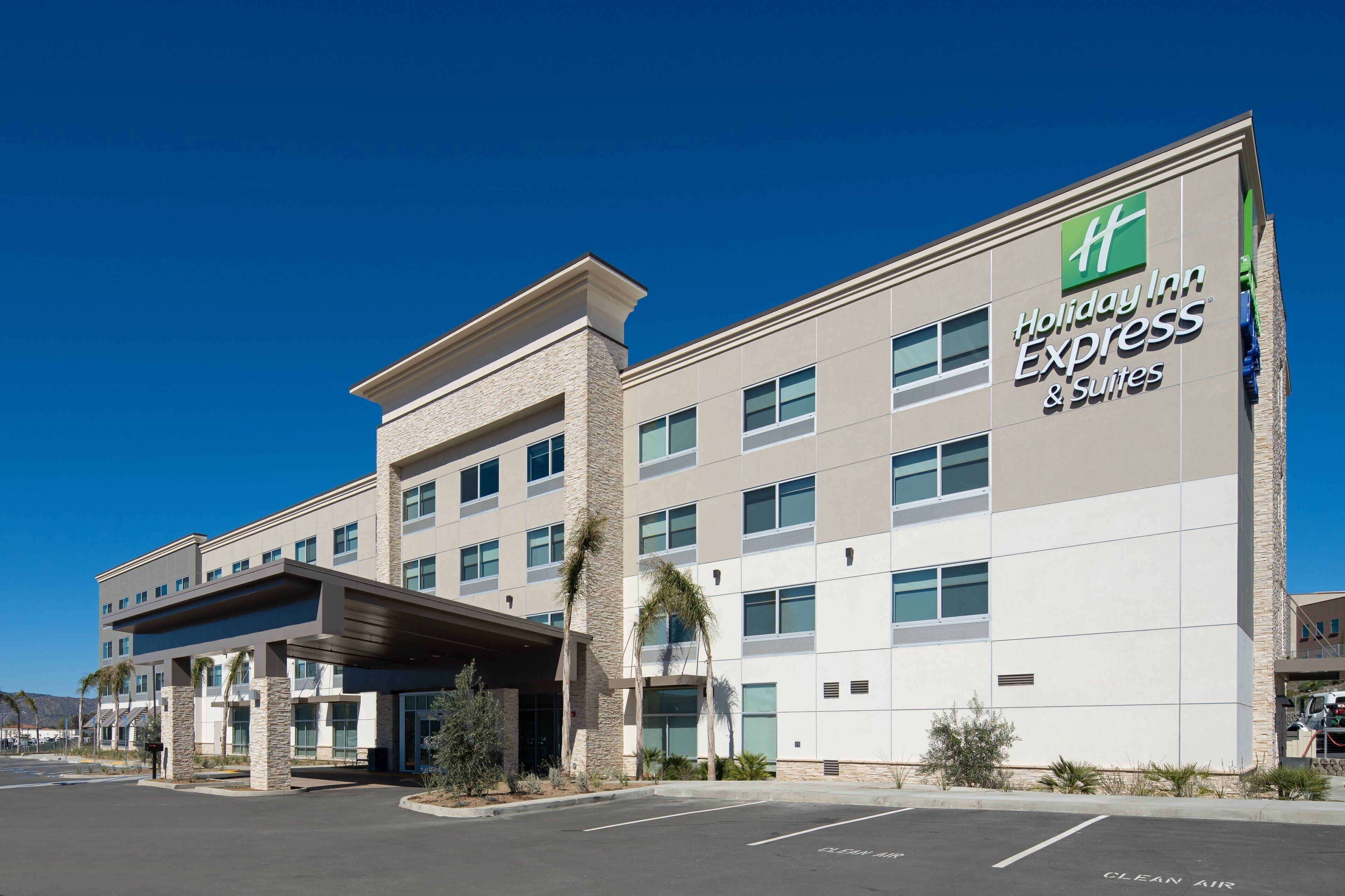Holiday Inn Express & Suites Murrieta, an IHG Hotel in Temecula, United States