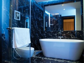 Hani Suites Spa Manama 2019 Room Prices Reviews - 