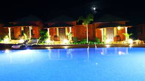 Piscina all'aperto