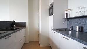 Kühlschrank, Mikrowelle, Ofen, Herd