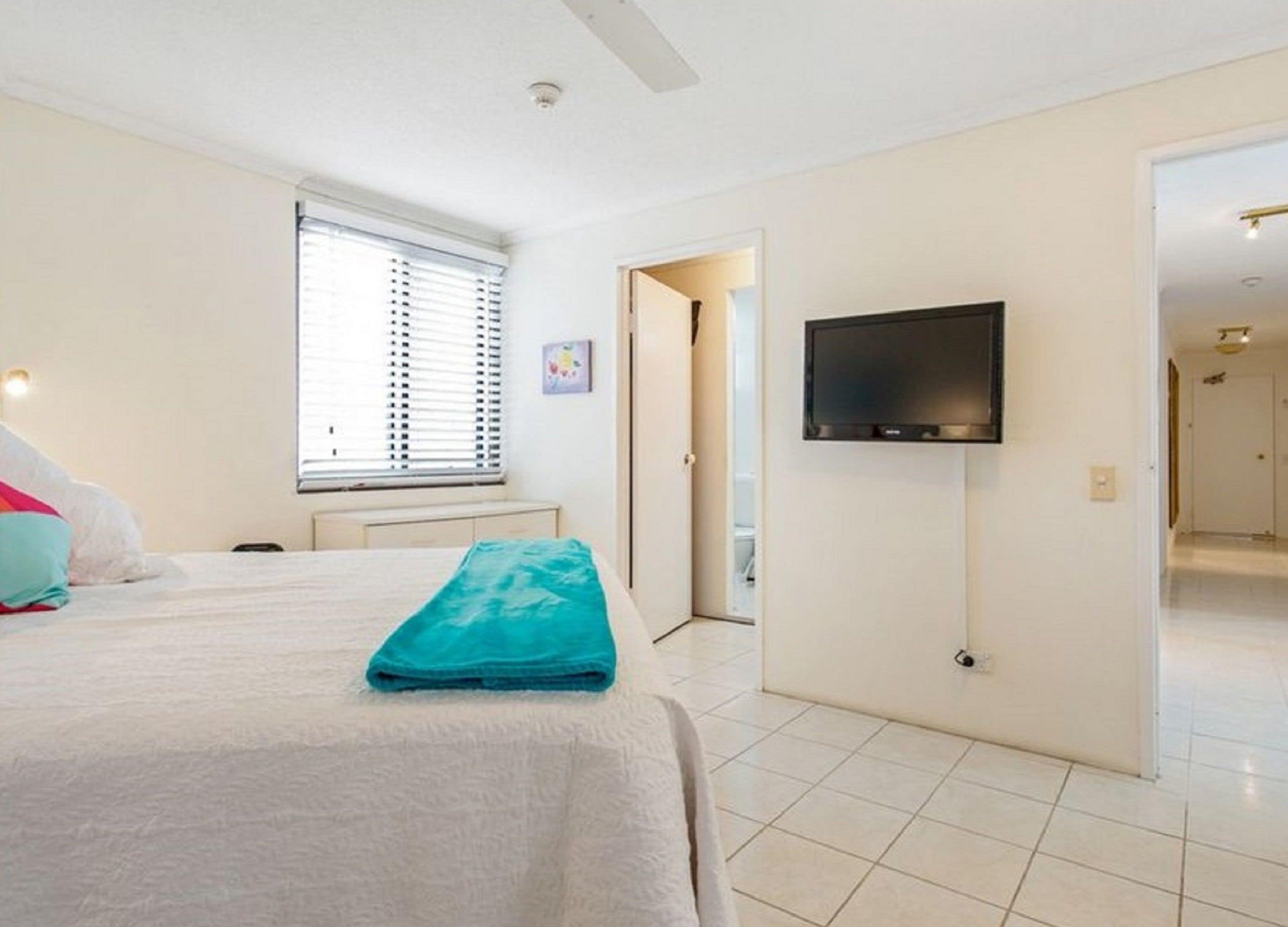 Cairns Ocean View Apartment in Aquarius