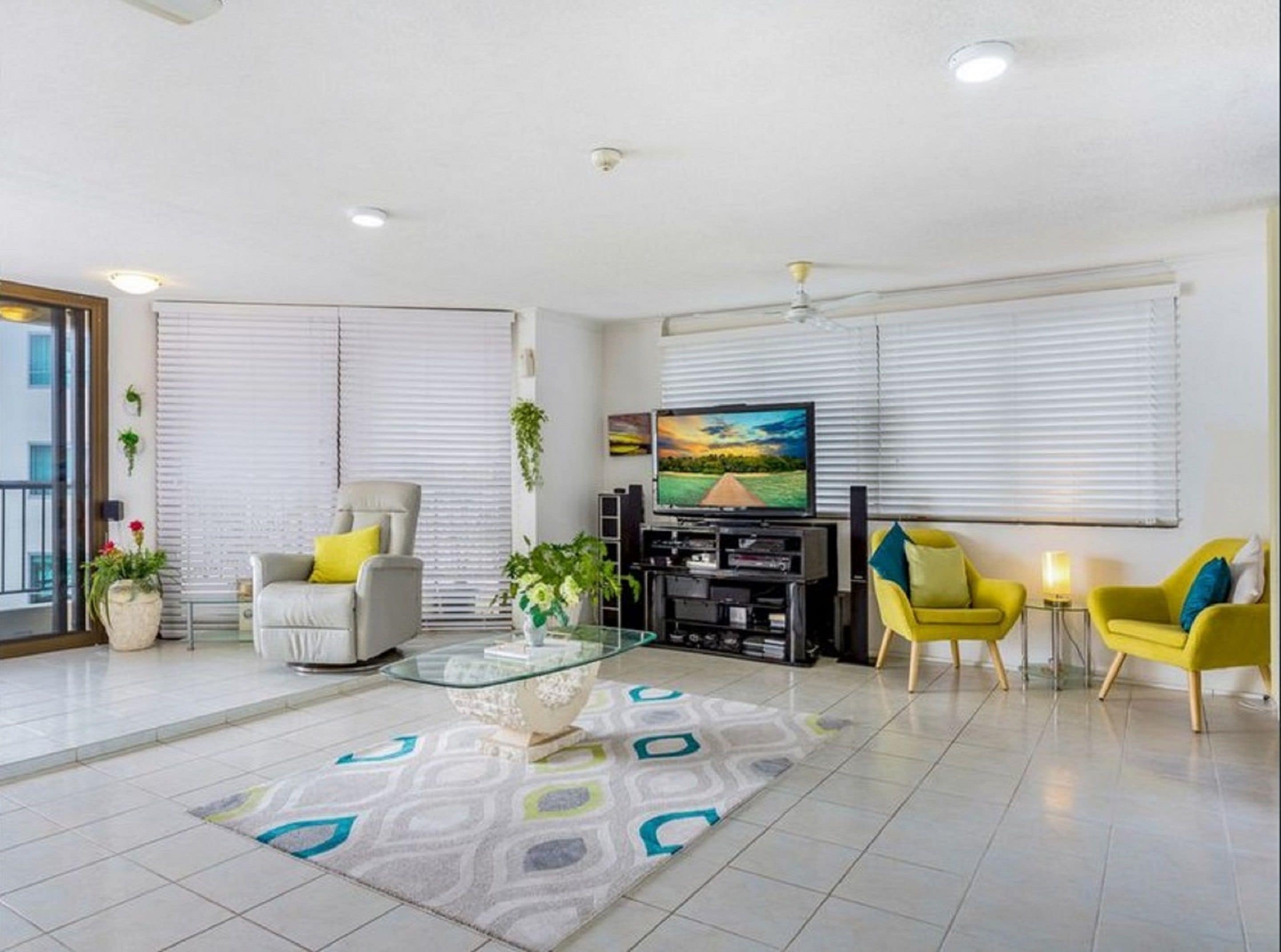 Cairns Ocean View Apartment in Aquarius