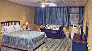 1 bedroom, WiFi, linens