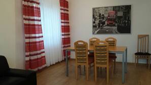Essbereich im Zimmer