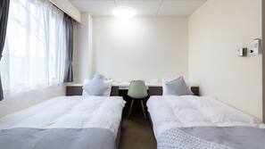 Free WiFi, linens