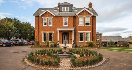 The Lodge Duxford