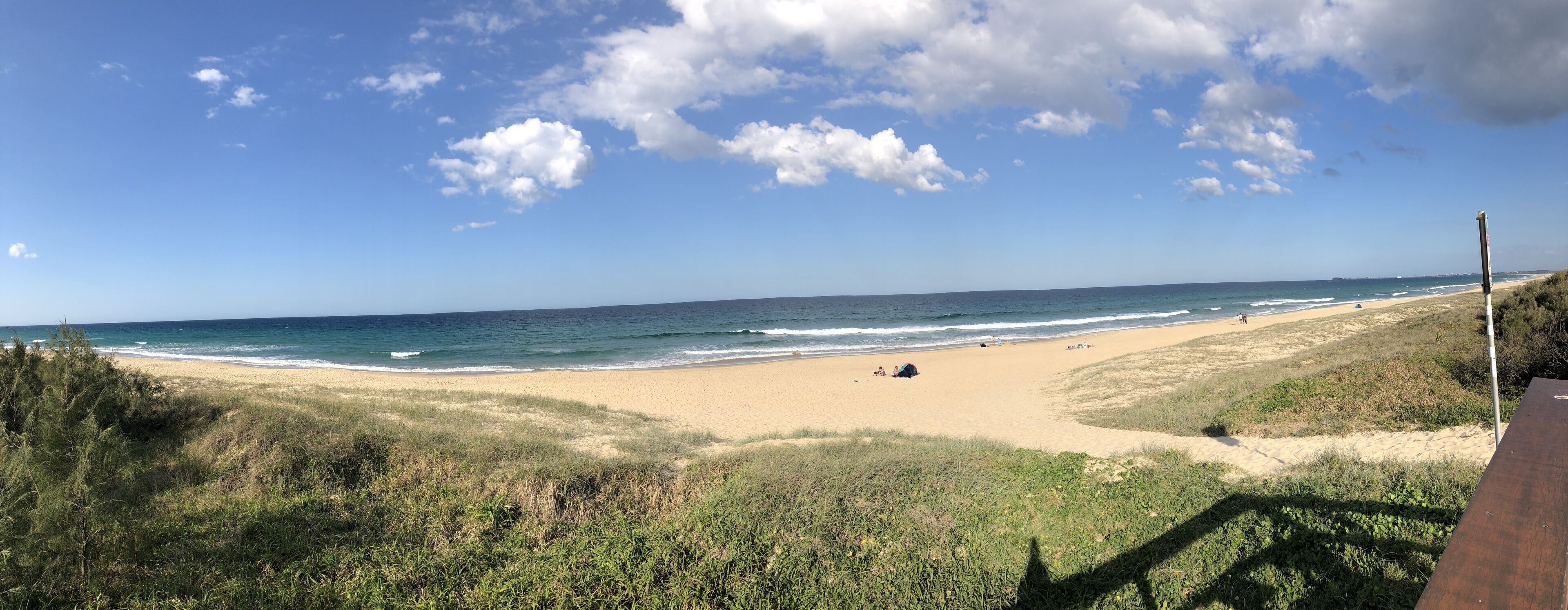 Modern 3 Bedroom, 2 1/2 bath Townhouse 2 minute walk to the beach!