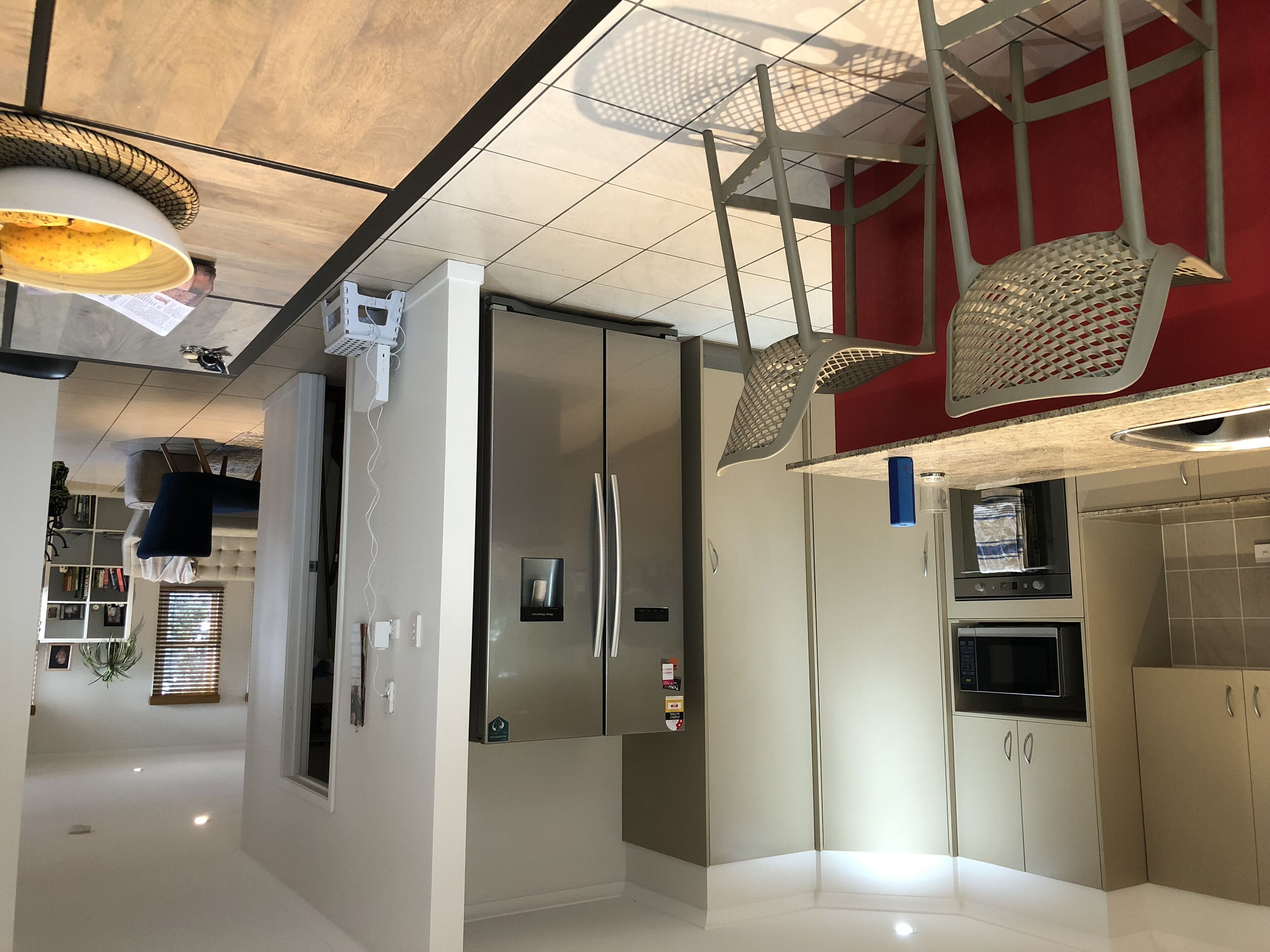 Modern 3 Bedroom, 2 1/2 bath Townhouse 2 minute walk to the beach!