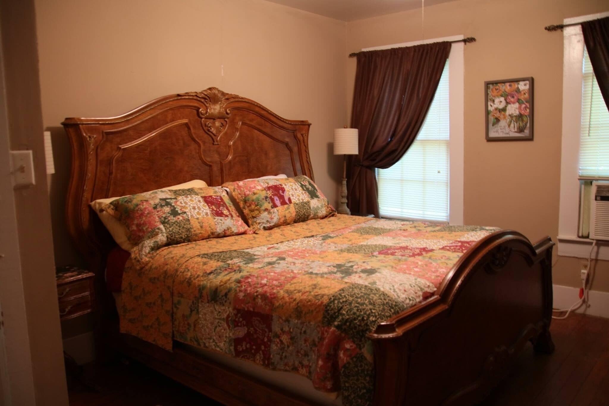 Quaint Cottage Near Natchitoches Historic District in Natchitoches, United States