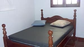 3 bedrooms, iron/ironing board, free WiFi