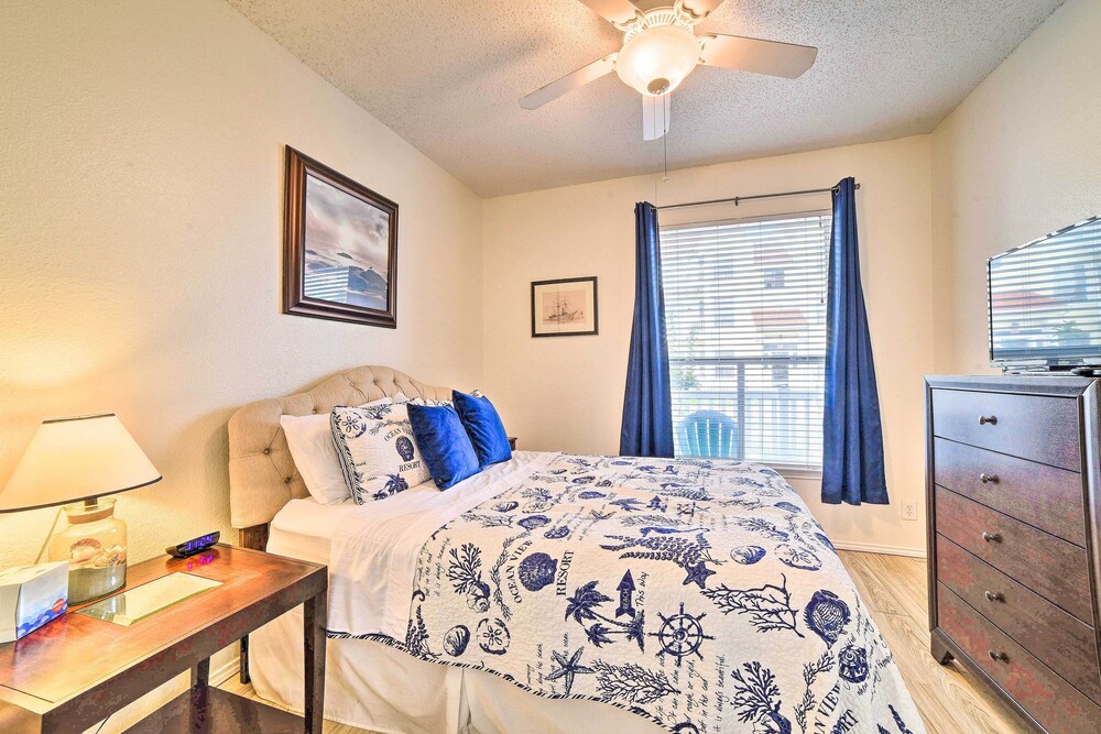 Corpus Christi Condo Walk to Whitecap Beach! Corpus Christi Vrbo