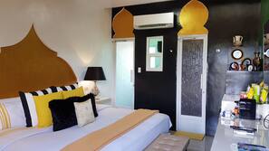 Minibar, in-room safe, individually decorated, individually furnished