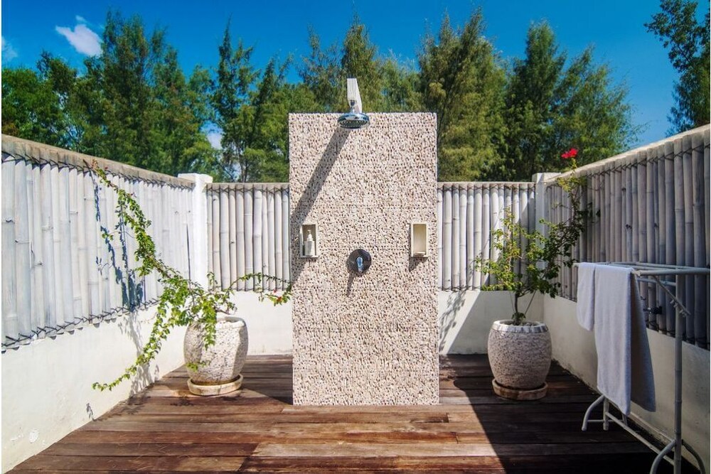 Coral Flora 4 Bedroom Villa Gili Trawangan Lombok