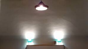 2 bedrooms, Internet, linens