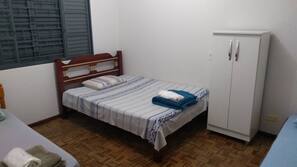 1 quarto, acesso à internet