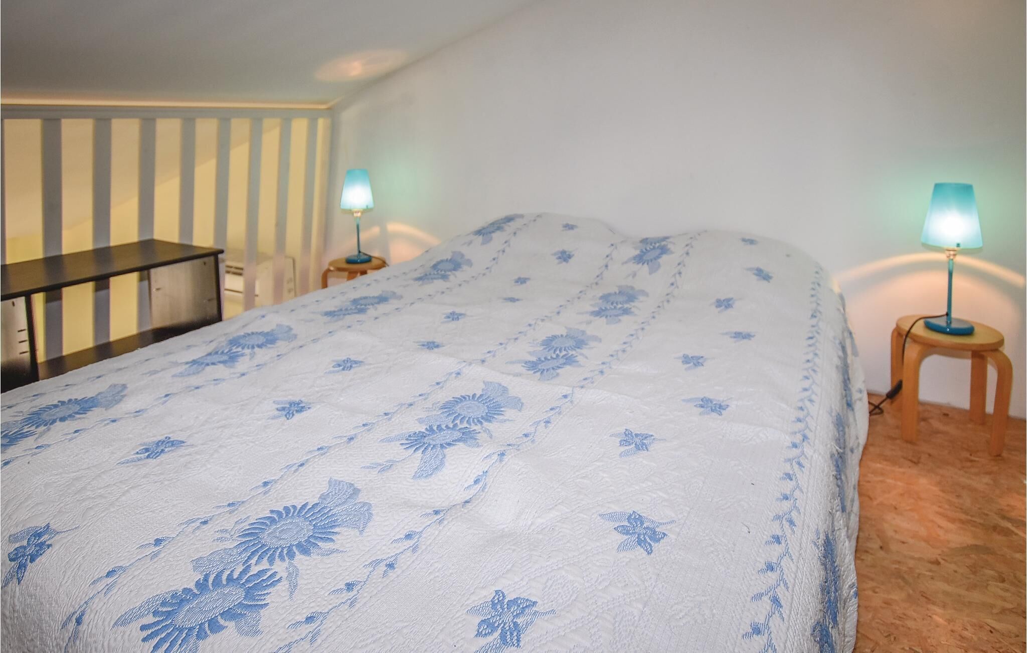 4 Bedroom Accommodation In L Isle Sur La Sorgue Precios Promociones Y Comentarios Expedia Com