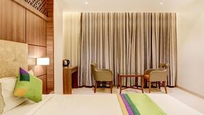 Free WiFi, linens