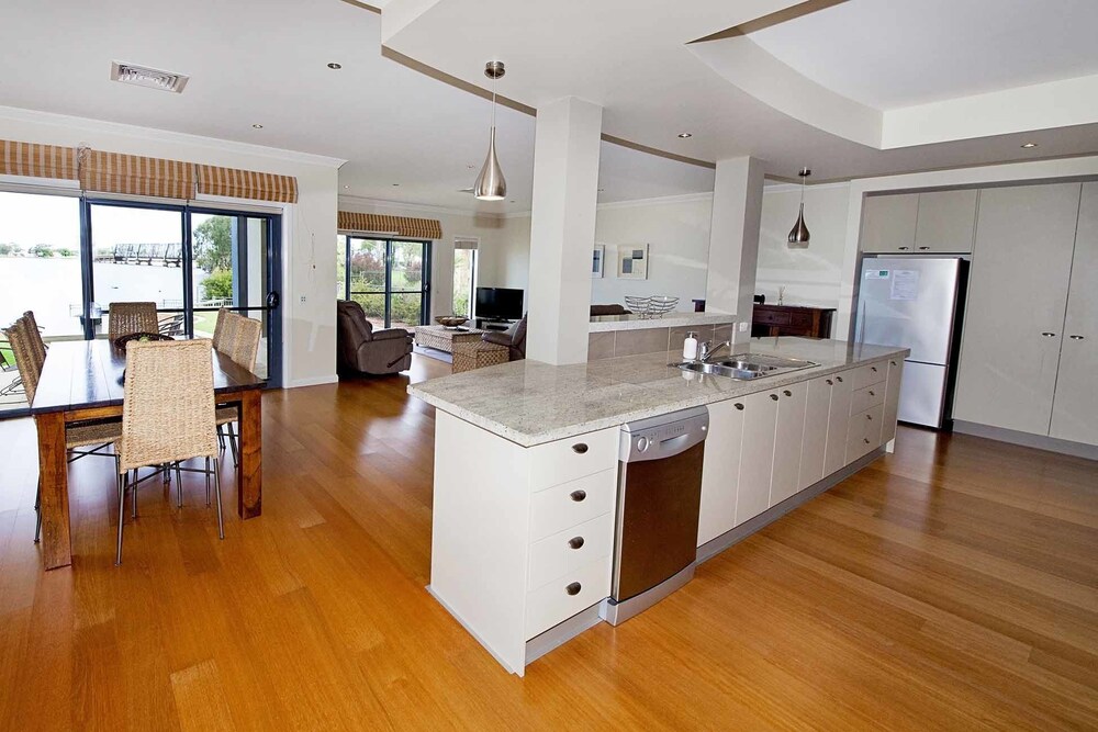 Brookwater- Waterfront on Lake Mulwala
