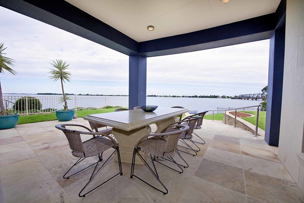 Brookwater- Waterfront on Lake Mulwala