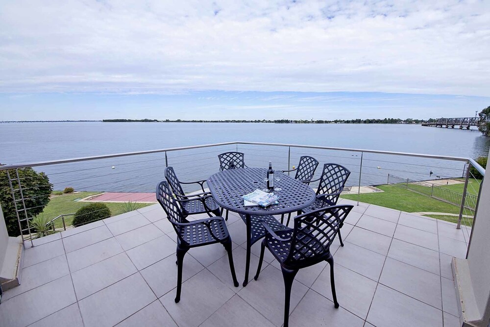 Brookwater- Waterfront on Lake Mulwala
