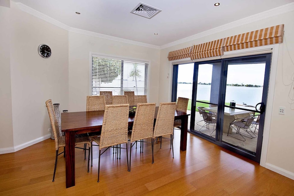 Brookwater- Waterfront on Lake Mulwala