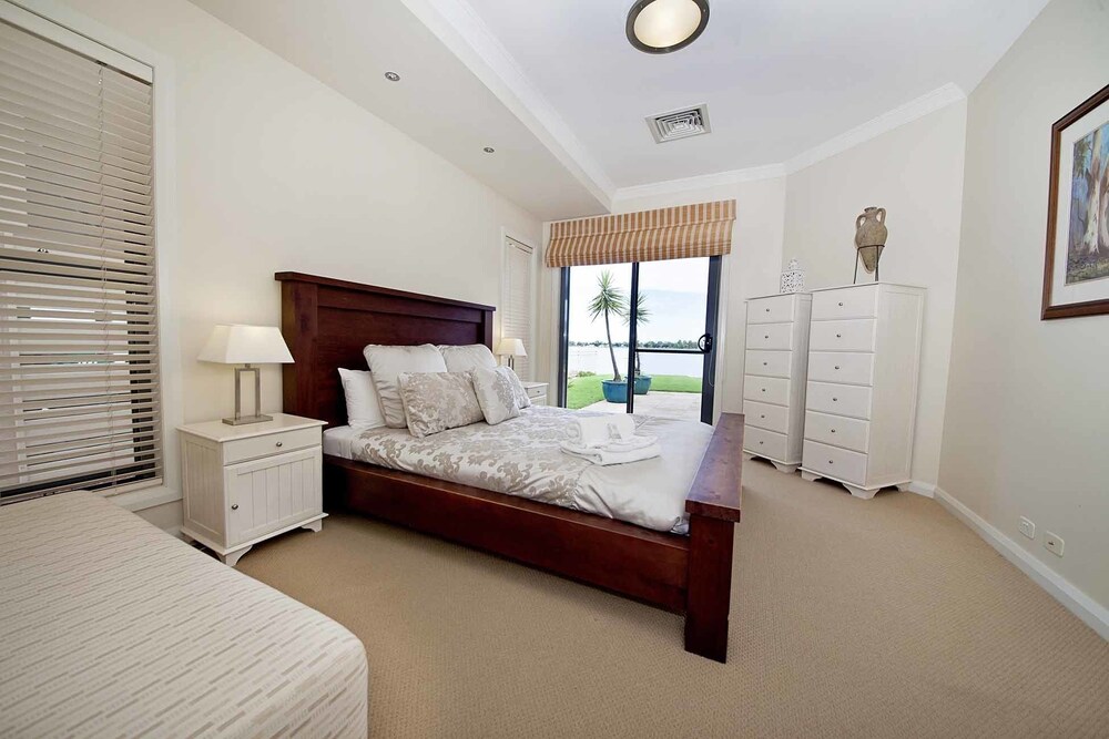 Brookwater- Waterfront on Lake Mulwala
