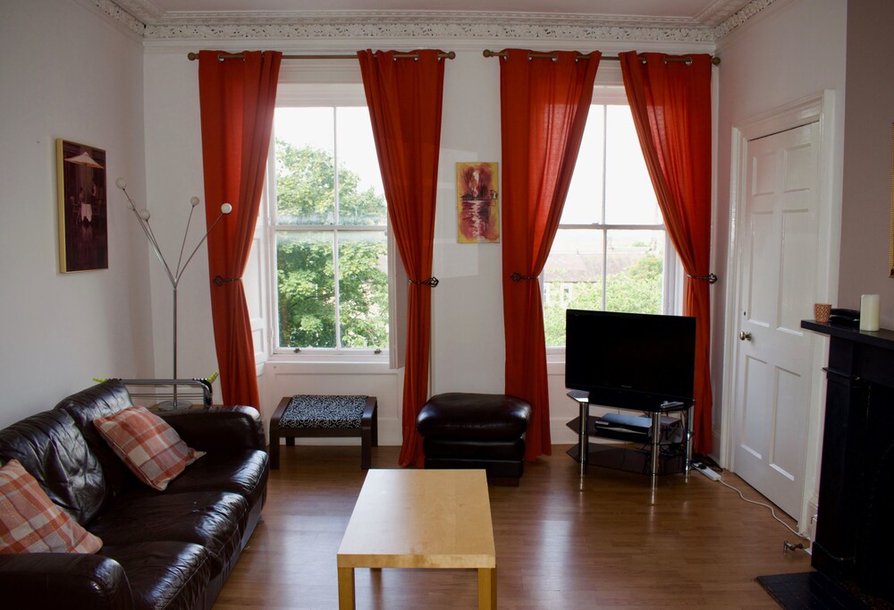 Bright And Central 3 Bedroom Apartment Edinburgh 2019