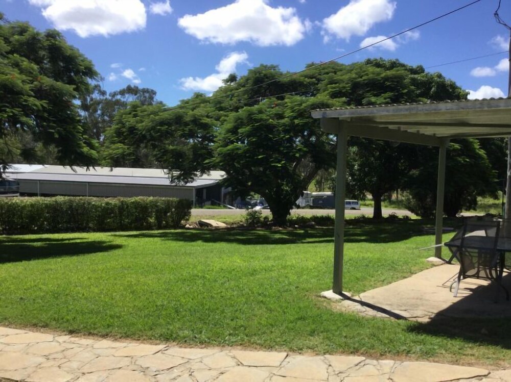 Mt Larcom Tourist Park