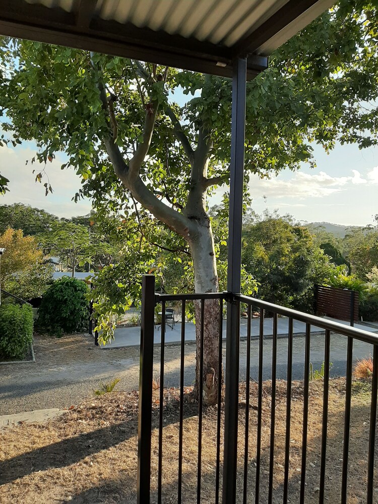 Mt Larcom Tourist Park