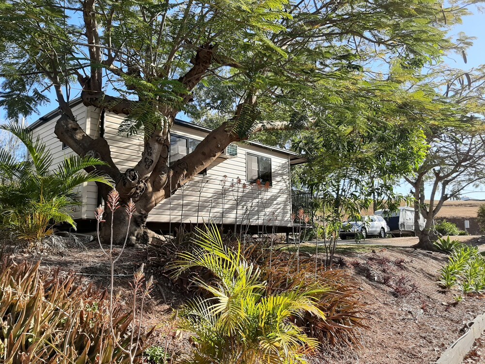 Mt Larcom Tourist Park