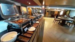 Free daily continental breakfast