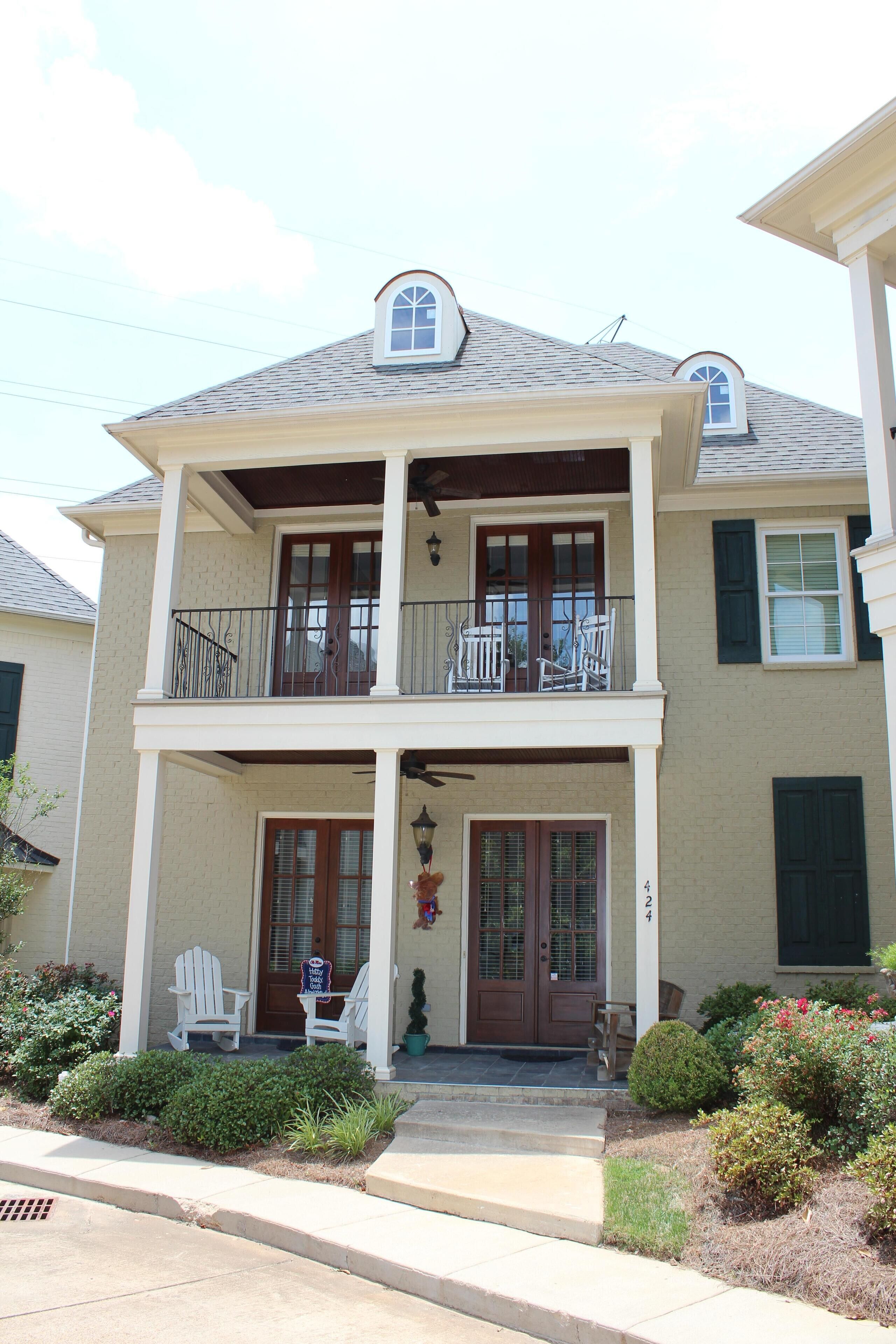 New Orleans Style House in a Beautiful Community in Oxford, United States