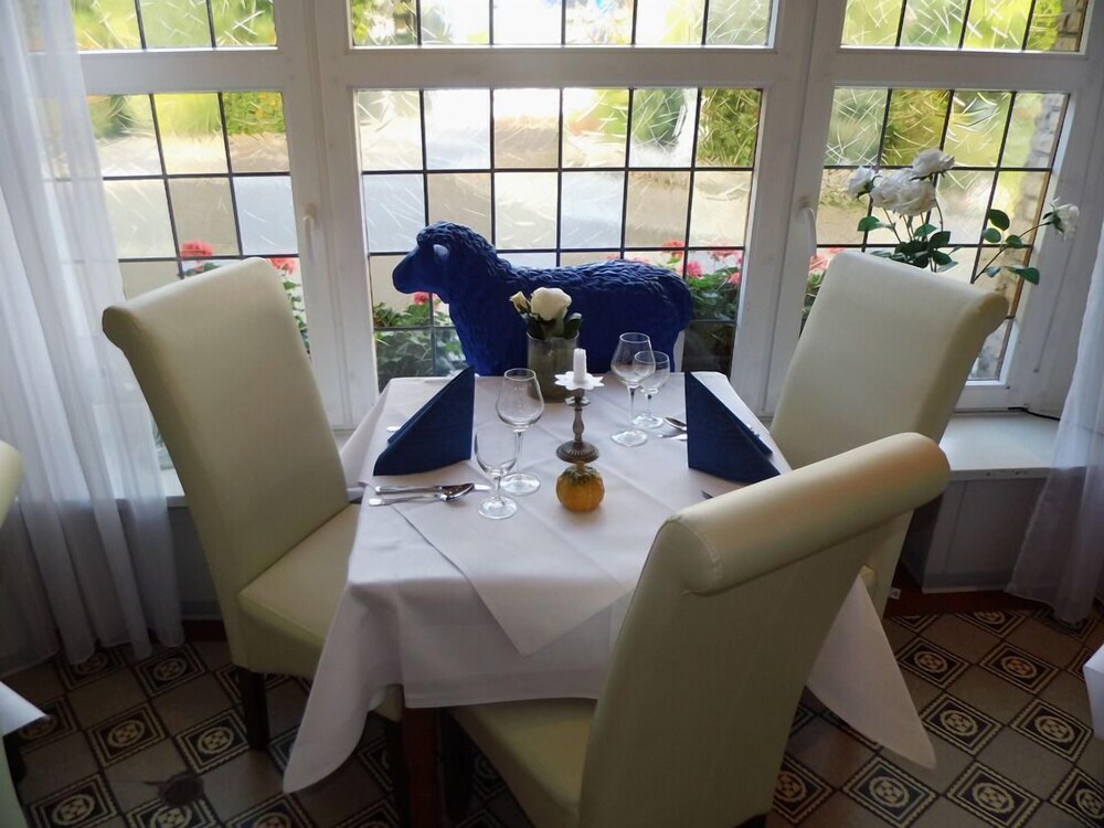 Hotel Haus Danz In Bruehl Cheap Hotel Deals Rates Hotel