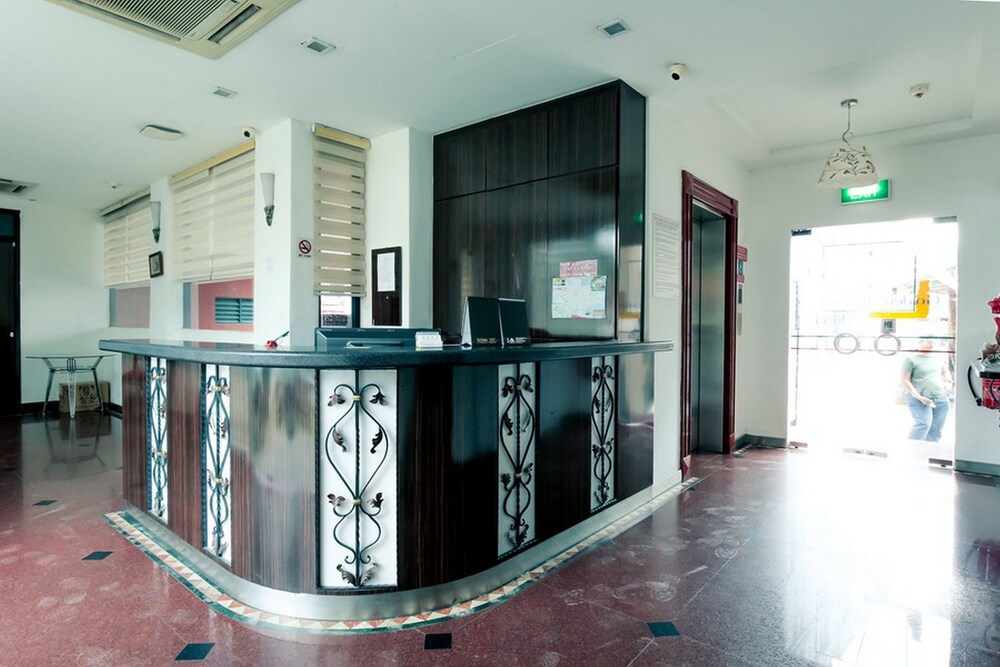 RedDoorz Geylang Deals & Reviews (Singapore, SGP) Wotif