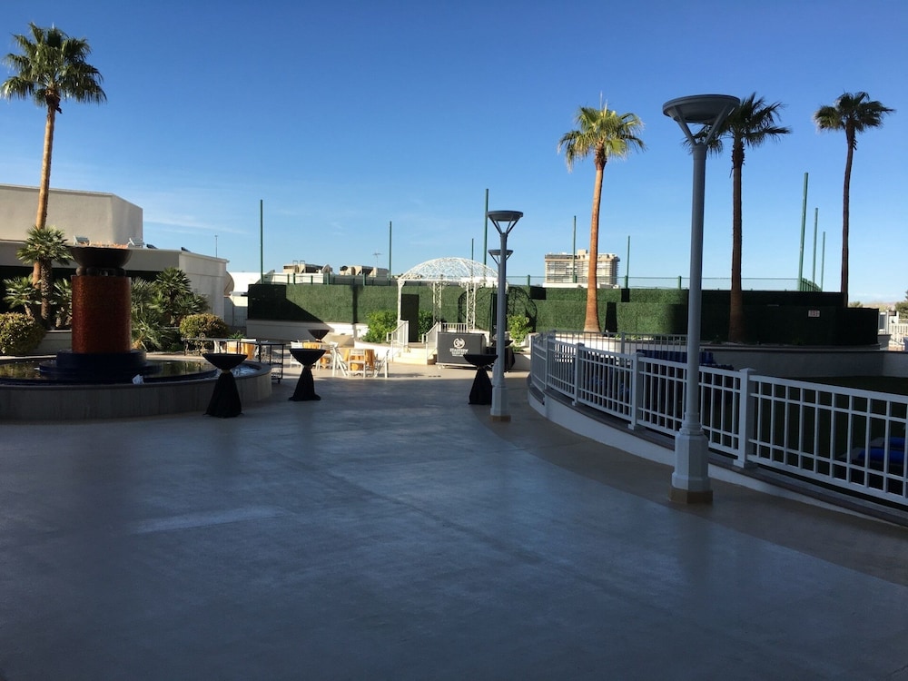 Luxurious Studio Suite ~ Las Vegas NV !