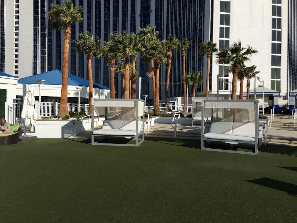 Luxurious Studio Suite ~ Las Vegas NV !