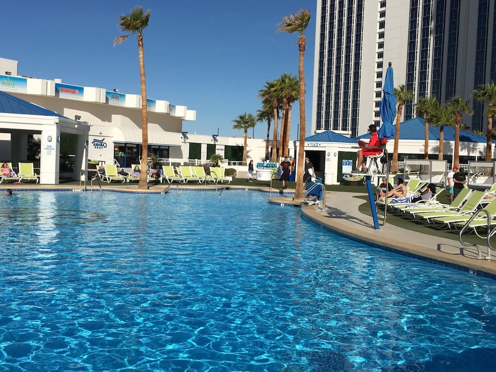 Luxurious Studio Suite ~ Las Vegas NV !