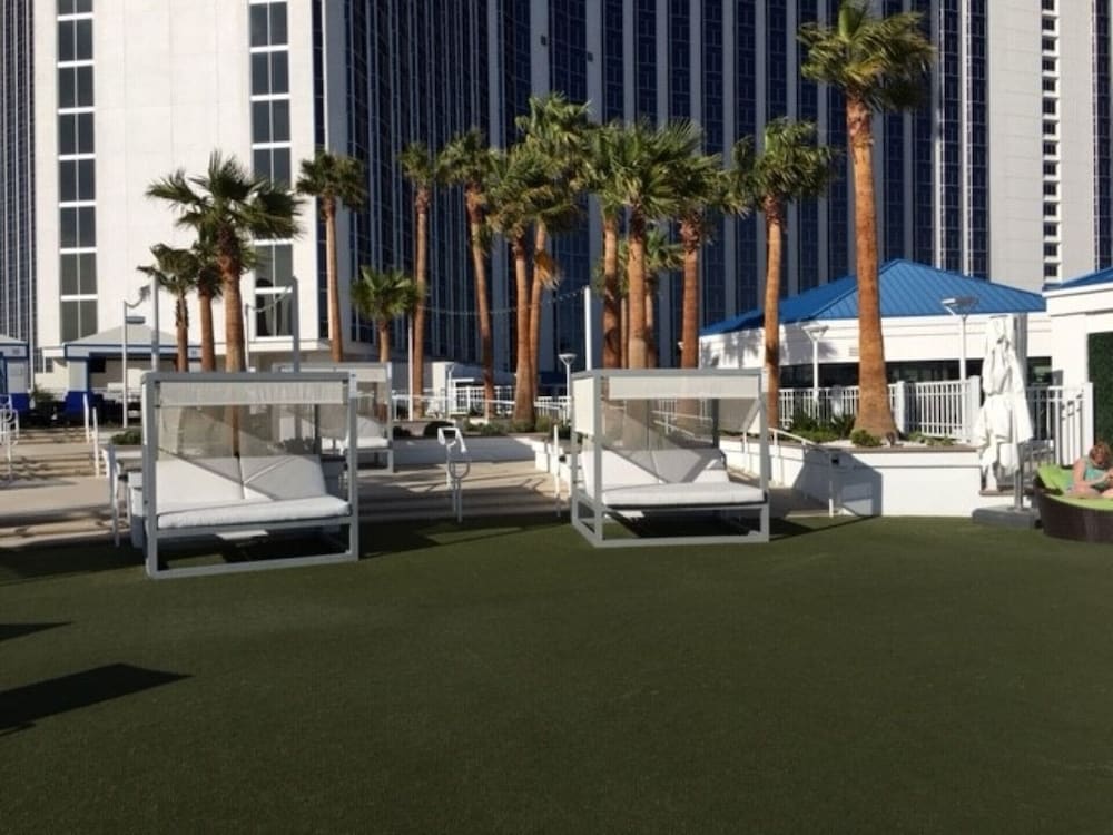 Luxurious Studio Suite ~ Las Vegas NV !