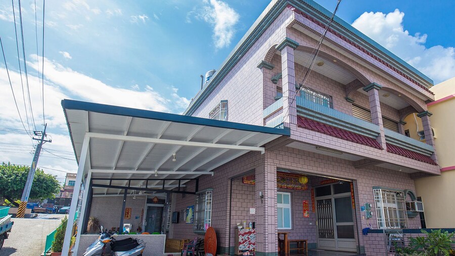 Holly House Homestay