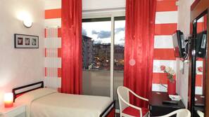 Down duvet, iron/ironing board, free WiFi, linens