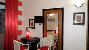 Down duvet, iron/ironing board, free WiFi, linens