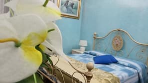 Down duvet, iron/ironing board, free WiFi, linens