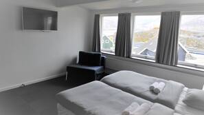 Soundproofing, free WiFi, linens