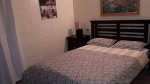 Iron/ironing board, free WiFi, linens, wheelchair access