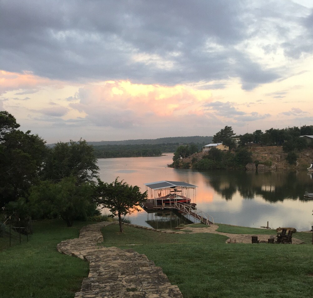 Escape to Paradise at Possum Kingdom Lake with Hot Tub and Private Boat